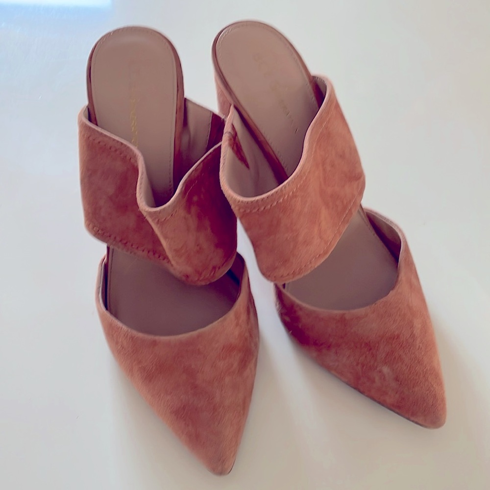 10 BCBGeneration Tan Suede Block Heel